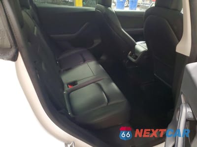 Zdjęcie 10 z 14 samochodu: 2022 TESLA MODEL Y VIN:7SAYGDEE4NF330360 - miniatura