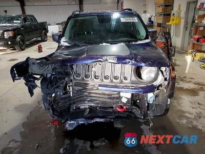 Piąte zdjęcie samochodu w środku: 2016 JEEP RENEGADE TRAILHAWK VIN:ZACCJBCT4GPC47487 - miniatura