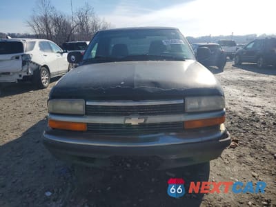 Piąte zdjęcie samochodu w środku: 1998 CHEVROLET S TRUCK S10 VIN:1GCCS19X5W8112171 - miniatura