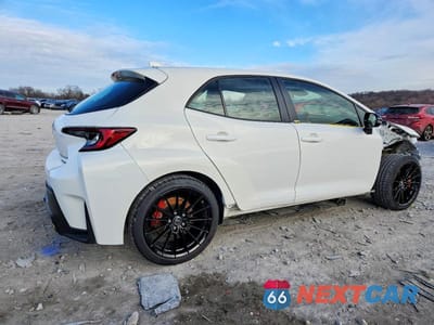 Trzecie zdjęcie samochodu z tyłu: 2023 TOYOTA GR COROLLA CORE VIN:JTNABAAEXPA006029 - miniatura