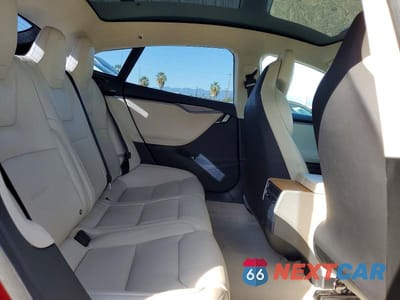 Zdjęcie 10 z 11 samochodu: 2018 TESLA MODEL S VIN:5YJSA1E23JF284832 - miniatura