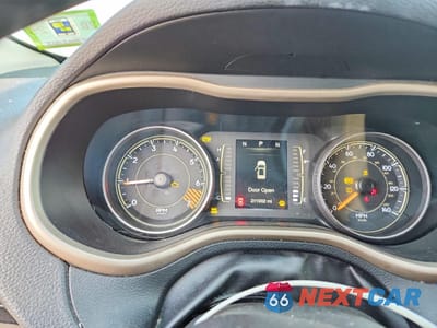 Zdjęcie 9 z 13 samochodu: 2015 JEEP CHEROKEE LATITUDE VIN:1C4PJMCB0FW636083 - miniatura