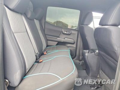 Zdjęcie 10 z 12 samochodu: 2021 TOYOTA TACOMA DOUBLE CAB VIN:3TYDZ5BN6MT002470 - miniatura