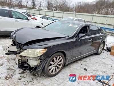 2010 LEXUS LS 460 JTHCL5EF8A5006601 - główne zdjęcie licytacji z USA - miniatura