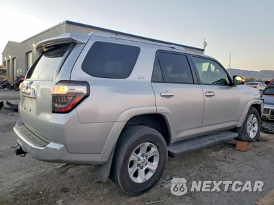 Trzecie zdjęcie samochodu z tyłu: 2016 TOYOTA 4RUNNER SR5 VIN:JTEZU5JR8G5136231 - miniatura
