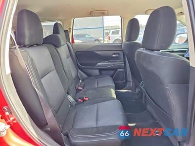 Zdjęcie 11 z 13 samochodu: 2019 MITSUBISHI OUTLANDER ES VIN:JA4AD2A35KZ009556 - miniatura