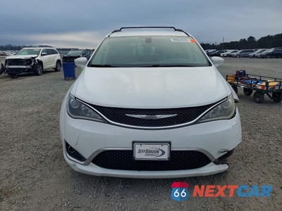 Piąte zdjęcie samochodu w środku: 2017 CHRYSLER PACIFICA TOURING L VIN:2C4RC1BG6HR608265 - miniatura