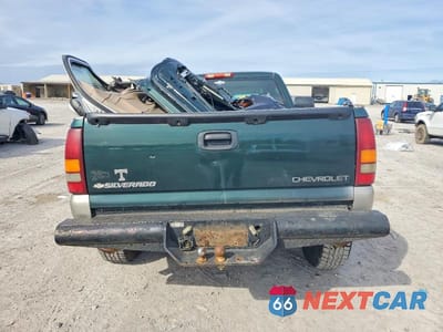 Zdjęcie 6 z 13 samochodu: 2003 CHEVROLET SILVERADO K1500 VIN:2GCEK19T031110915 - miniatura
