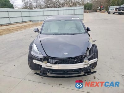 Piąte zdjęcie samochodu w środku: 2023 TESLA MODEL 3 VIN:5YJ3E1EA5PF682438 - miniatura