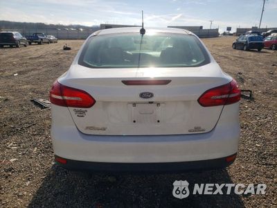 Zdjęcie 6 z 13 samochodu: 2015 FORD FOCUS SE VIN:1FADP3F24FL214817 - miniatura