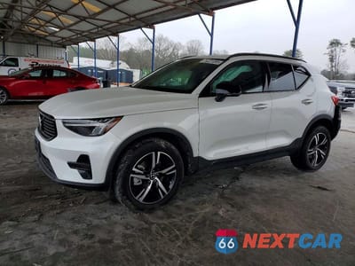 2024 VOLVO XC40 CORE YV4L12UK4R2337836 - główne zdjęcie licytacji z USA - miniatura
