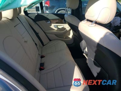 Zdjęcie 10 z 12 samochodu: 2015 MERCEDES-BENZ C 300 VIN:55SWF4JB8FU054591 - miniatura