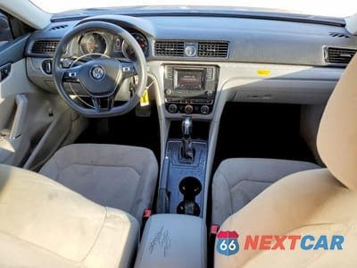 Zdjęcie 8 z 13 samochodu: 2017 VOLKSWAGEN PASSAT S VIN:1VWAT7A3XHC063904 - miniatura