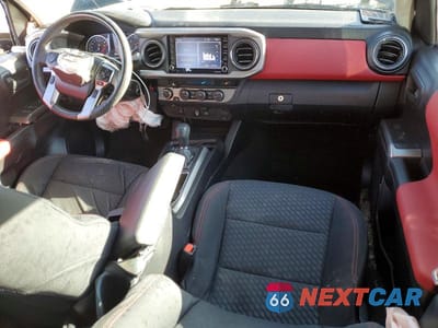 Zdjęcie 8 z 13 samochodu: 2021 TOYOTA TACOMA DOUBLE CAB VIN:5TFCZ5AN5MX263706 - miniatura