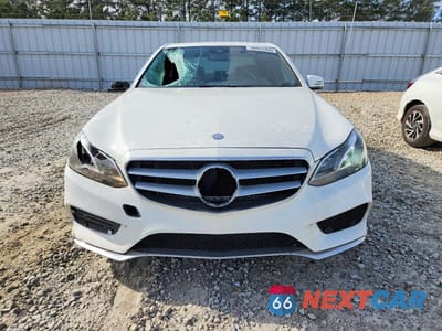 Piąte zdjęcie samochodu w środku: 2016 MERCEDES-BENZ E 350 VIN:WDDHF5KB0GB273215 - miniatura