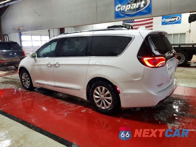 Drugie zdjęcie samochodu z przodu: 2018 CHRYSLER PACIFICA TOURING L VIN:2C4RC1BGXJR212670 - miniatura