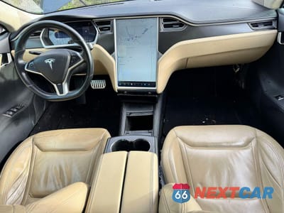 Zdjęcie 9 z 14 samochodu: 2014 TESLA MODEL S VIN:5YJSA1H17EFP29887 - miniatura
