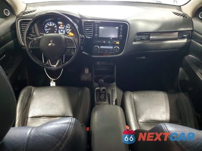 Zdjęcie 8 z 15 samochodu: 2016 MITSUBISHI OUTLANDER SE VIN:JA4AZ3A38GZ036183 - miniatura