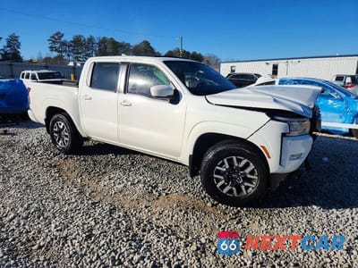 Czwarte zdjęcie samochodu z boku: 2024 NISSAN FRONTIER SL VIN:1N6ED1EJ5RN613939 - miniatura