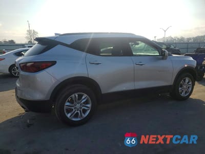 Trzecie zdjęcie samochodu z tyłu: 2021 CHEVROLET BLAZER 2LT VIN:3GNKBCRS5MS538269 - miniatura