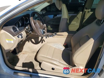 Zdjęcie 7 z 12 samochodu: 2013 MERCEDES-BENZ C 250 VIN:WDDGJ4HB8DG014692 - miniatura