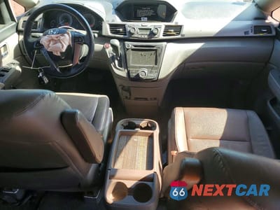 Zdjęcie 8 z 13 samochodu: 2017 HONDA ODYSSEY EXL VIN:5FNRL5H63HB011477 - miniatura
