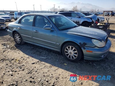 Czwarte zdjęcie samochodu z boku: 2004 HYUNDAI SONATA GLS VIN:KMHWF35H74A040578 - miniatura