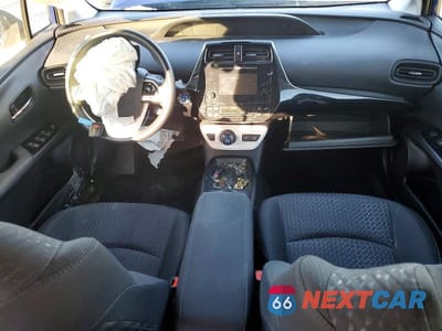 Zdjęcie 8 z 13 samochodu: 2018 TOYOTA PRIUS TWO VIN:JTDKBRFU4J3076175 - miniatura