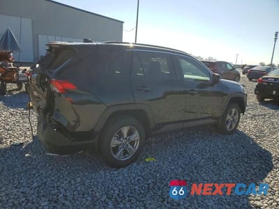 Trzecie zdjęcie samochodu z tyłu: 2025 TOYOTA RAV4 XLE VIN:2T3W1RFV5SC341909 - miniatura
