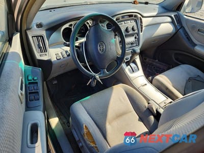 Zdjęcie 8 z 13 samochodu: 2005 TOYOTA HIGHLANDER VIN:JTEGD21A750129488 - miniatura