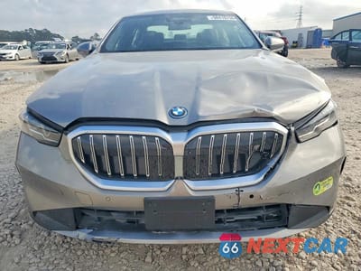 Piąte zdjęcie samochodu w środku: 2025 BMW I5 XDRIVE 40 VIN:WBY13HG09SCT34897 - miniatura