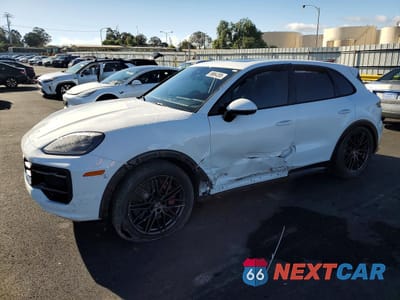 2025 PORSCHE CAYENNE GTS WP1AG2AY8SDA24413 - główne zdjęcie licytacji z USA - miniatura
