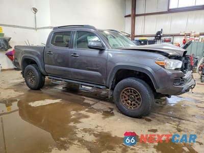 Czwarte zdjęcie samochodu z boku: 2023 TOYOTA TACOMA DOUBLE CAB VIN:3TYCZ5AN8PT166000 - miniatura