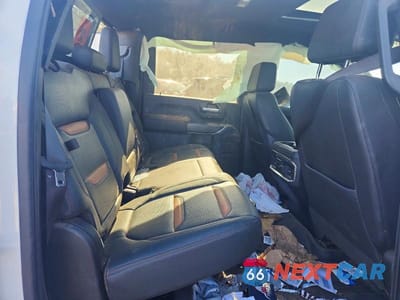 Zdjęcie 10 z 11 samochodu: 2023 GMC SIERRA K2500 AT4 VIN:1GT49PEY8PF245702 - miniatura