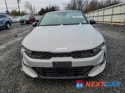 Piąte zdjęcie samochodu w środku: 2022 KIA K5 GT LINE VIN:5XXG64J21NG124546 - miniatura