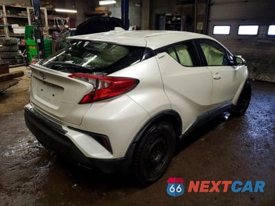 Trzecie zdjęcie samochodu z tyłu: 2019 TOYOTA C-HR XLE VIN:JTNKHMBX8K1041486 - miniatura