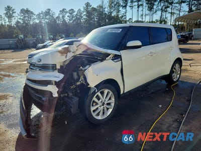 2019 KIA SOUL + KNDJP3A5XK7631246 - główne zdjęcie licytacji z USA - miniatura