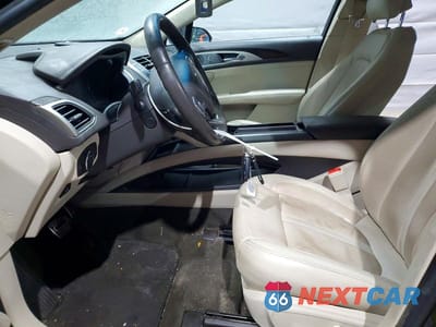 Zdjęcie 7 z 11 samochodu: 2019 LINCOLN MKZ RESERVE I VIN:3LN6L5D99KR613031 - miniatura