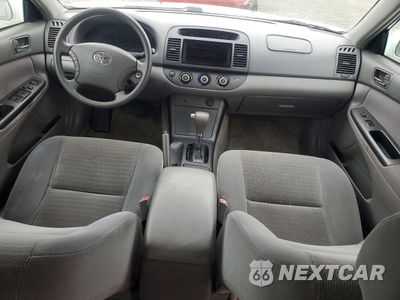 Zdjęcie 8 z 12 samochodu: 2005 TOYOTA CAMRY LE VIN:4T1BF32K15U096482 - miniatura