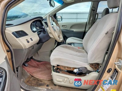 Zdjęcie 7 z 13 samochodu: 2013 TOYOTA SIENNA LE VIN:5TDKK3DC5DS367424 - miniatura