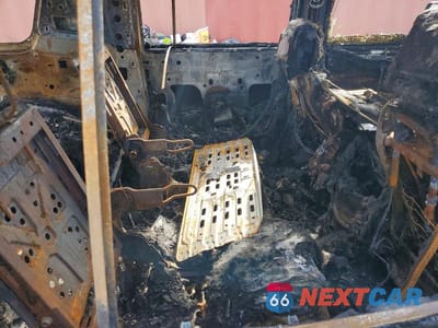 Zdjęcie 11 z 12 samochodu: 2017 CADILLAC ESCALADE ESV LUXURY VIN:1GYS4HKJ1HR236952 - miniatura