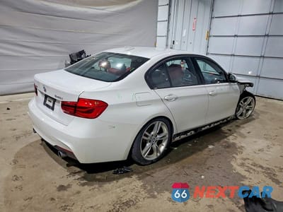 Trzecie zdjęcie samochodu z tyłu: 2018 BMW 340 XI VIN:WBA8B7G58JNU95220 - miniatura