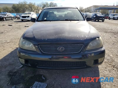 Piąte zdjęcie samochodu w środku: 2004 LEXUS IS 300 VIN:JTHBD192240092630 - miniatura
