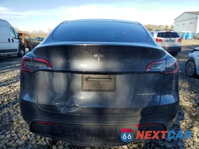 Zdjęcie 6 z 11 samochodu: 2023 TESLA MODEL Y VIN:7SAYGDEE6PA057888 - miniatura