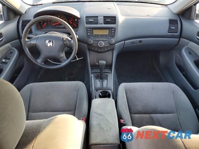 Zdjęcie 8 z 12 samochodu: 2004 HONDA ACCORD LX VIN:1HGCM56364A128017 - miniatura