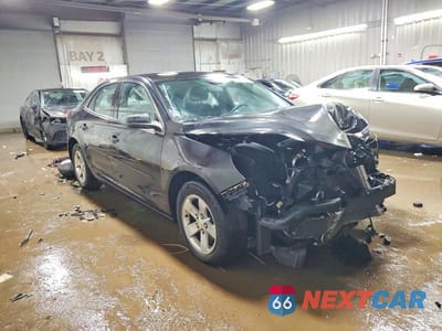Czwarte zdjęcie samochodu z boku: 2015 CHEVROLET MALIBU LS VIN:1G11B5SL0FF257614 - miniatura