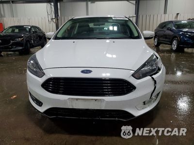 Piąte zdjęcie samochodu w środku: 2016 FORD FOCUS SE VIN:1FADP3FE0GL379873 - miniatura