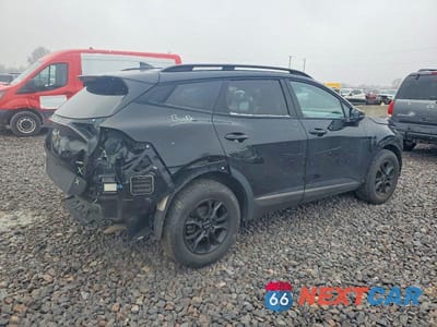 Trzecie zdjęcie samochodu z tyłu: 2023 KIA SPORTAGE X-PRO VIN:5XYK7CAF2PG037838 - miniatura