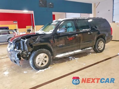 2012 GMC YUKON XL C1500 SLT 1GKS1LE08CR102263 - główne zdjęcie licytacji z USA - miniatura