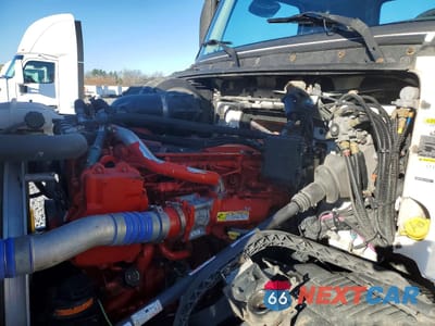 Zdjęcie 7 z 10 samochodu: 2017 VOLVO VNL SEMI TRUCK VIN:4V4N39TG8HN988089 - miniatura